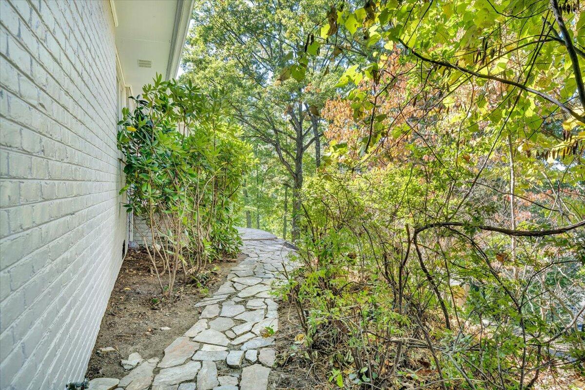 2644 Robin Hood Road Southeast Roanoke, VA 24014 - Photo 65 of 113 065-MIB03523