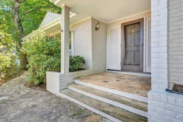 $549,900 | 2644 Robin Hood Road Southeast, Roanoke, VA 24014