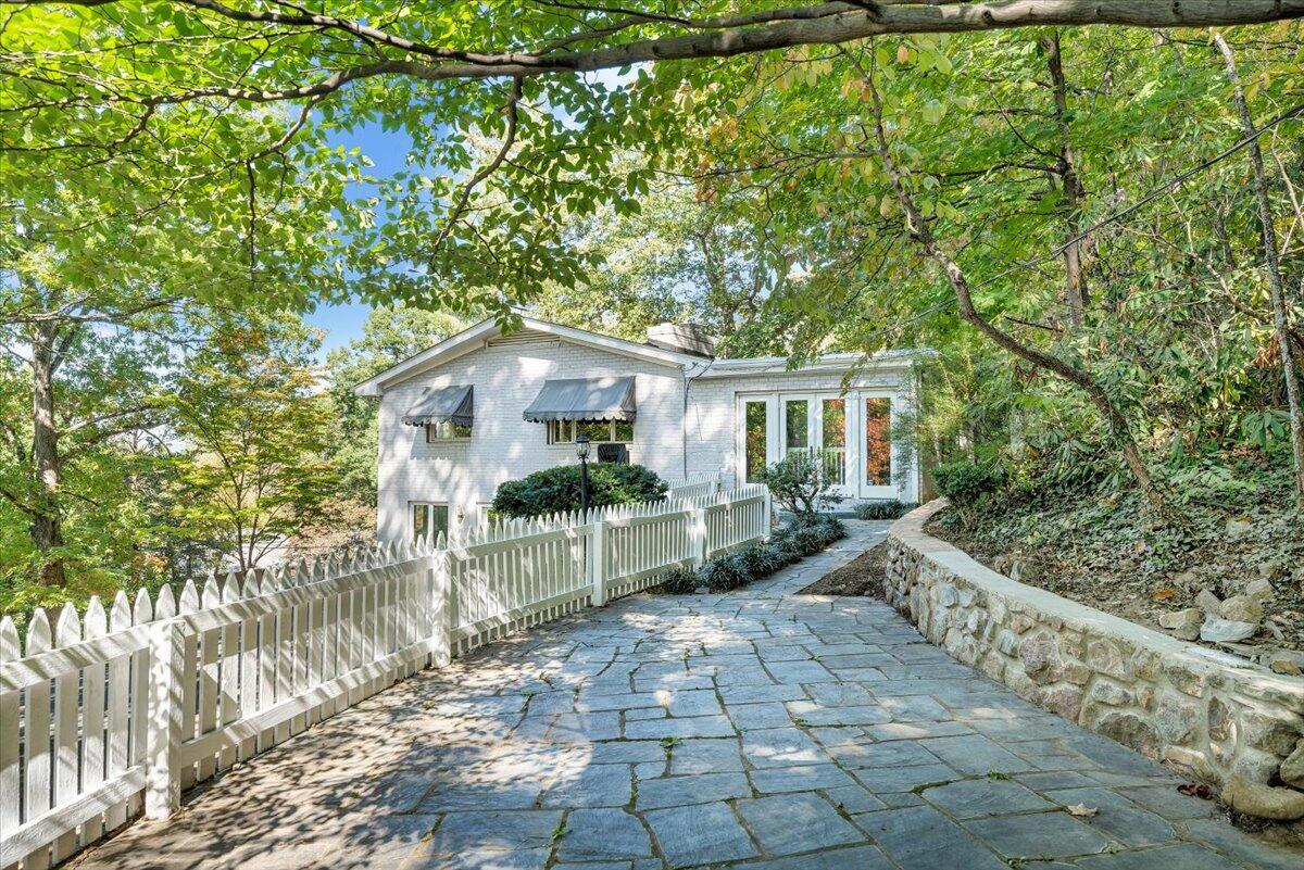 2644 Robin Hood Road Southeast Roanoke, VA 24014 - Photo 74 of 113 074-MIB03550