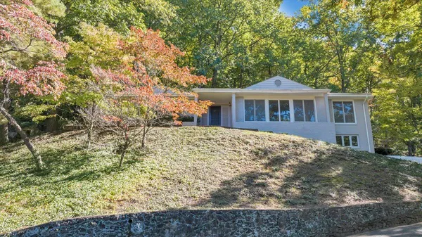 $549,900 | 2644 Robin Hood Road Southeast, Roanoke, VA 24014