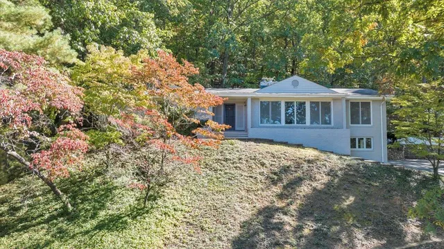 $579,950 | 2644 Robin Hood Road Southeast, Roanoke, VA 24014