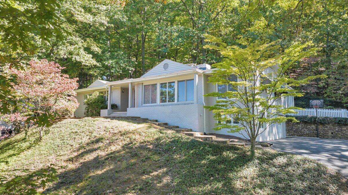 2644 Robin Hood Road Southeast Roanoke, VA 24014 - Photo 84 of 113 084-DJI_20251016014833_0025_D