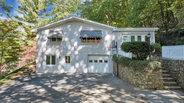 $549,900 | 2644 Robin Hood Road Southeast, Roanoke, VA 24014