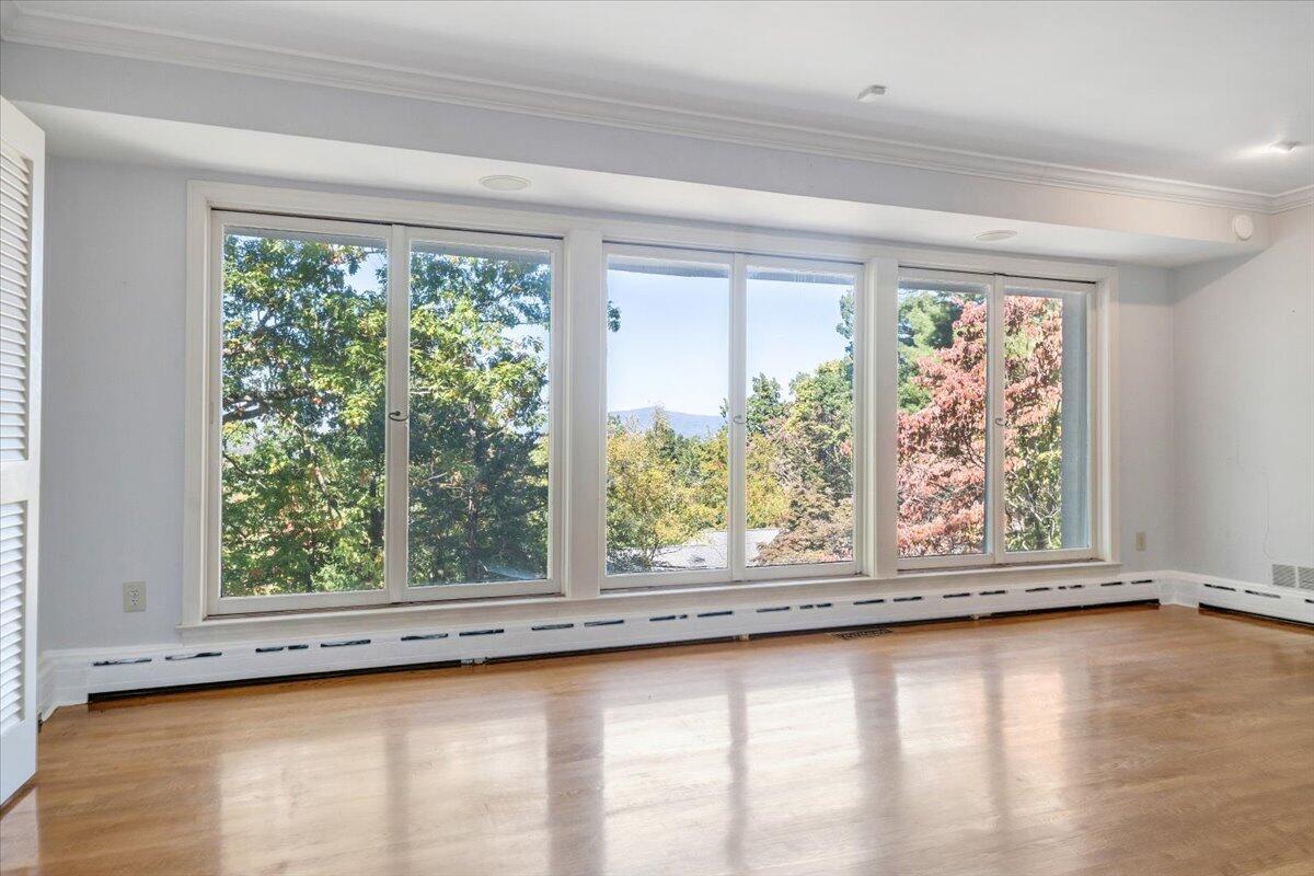 2644 Robin Hood Road Southeast Roanoke, VA 24014 - Photo 9 of 113 009-MIB03331