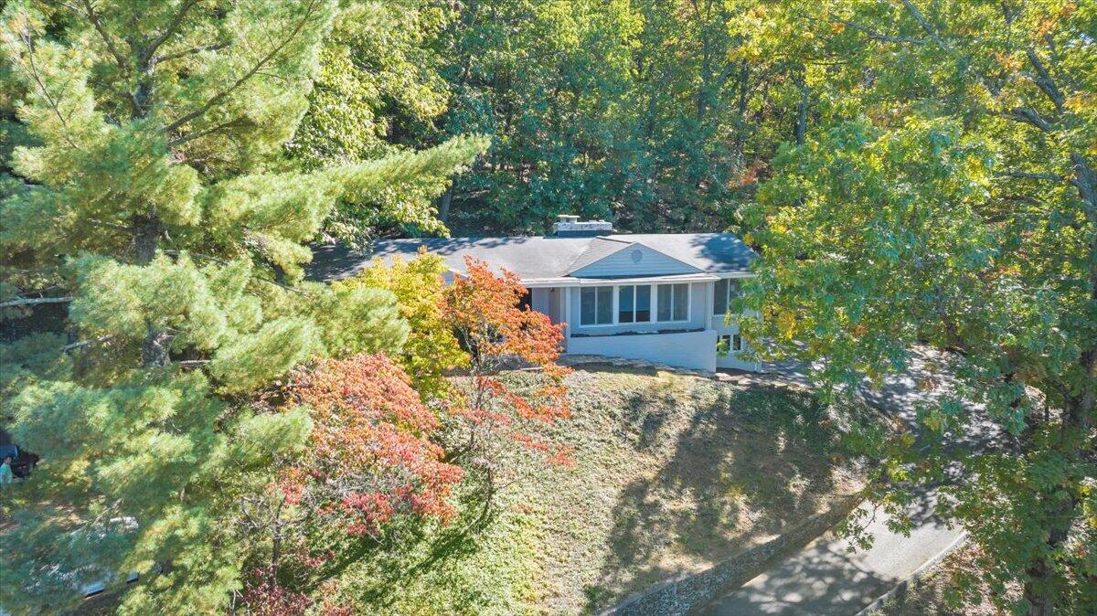 2644 Robin Hood Road Southeast Roanoke, VA 24014 - Photo 92 of 113 092-DJI_20251016015210_0035_D