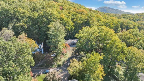 $549,900 | 2644 Robin Hood Road Southeast, Roanoke, VA 24014