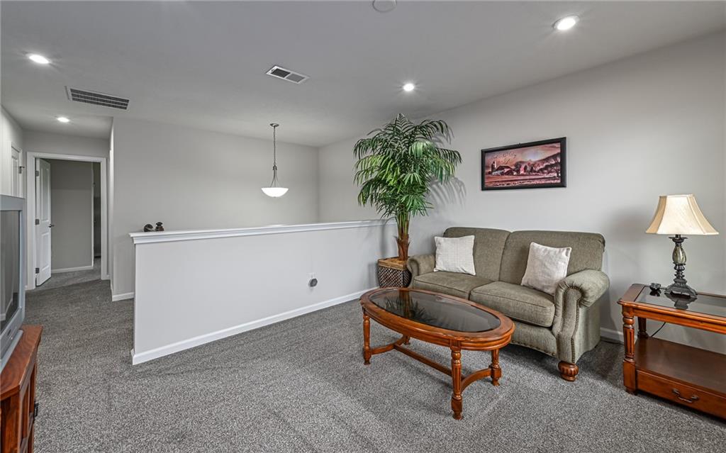 3036 Eagle Ridge Drive Valencia, PA 16059 - Photo 14 of 34