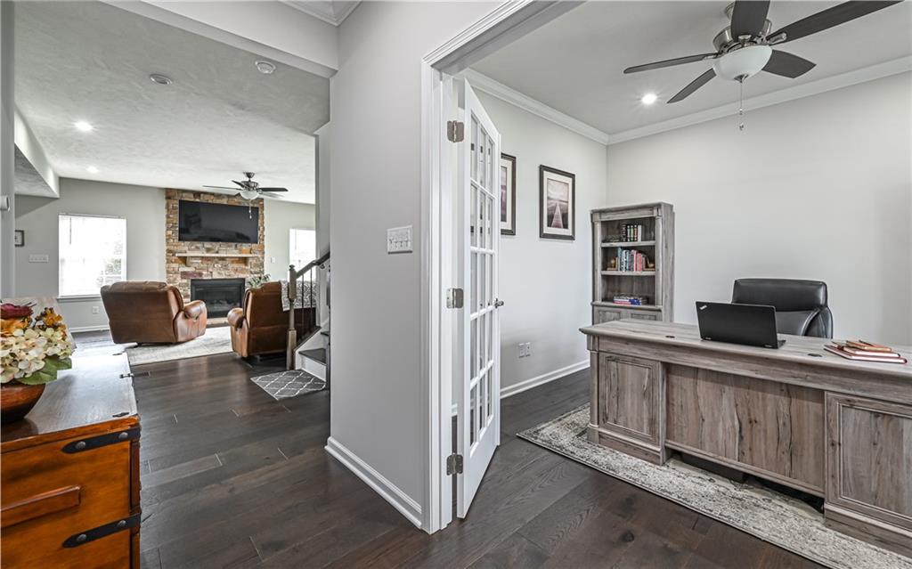 3036 Eagle Ridge Drive Valencia, PA 16059 - Photo 2 of 34