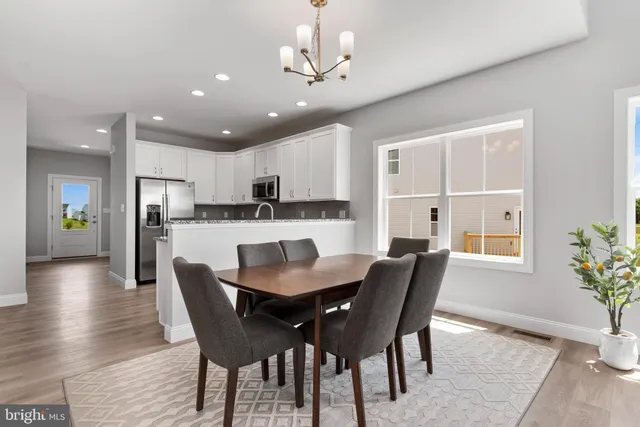 $454,900 | 670 Brittany Drive, Mechanicsburg, PA 17055