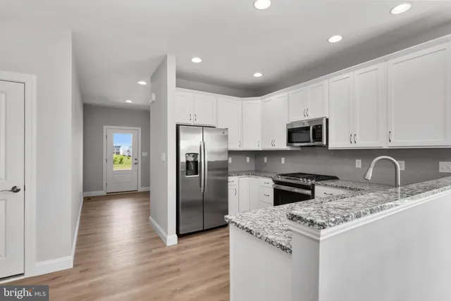 $454,900 | 670 Brittany Drive, Mechanicsburg, PA 17055