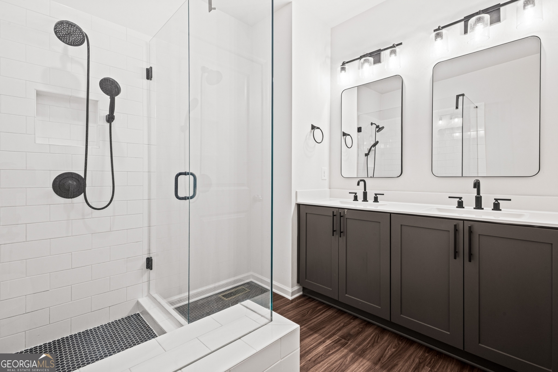 118 Chestnut Circle Atlanta, GA 30342 - Photo 16 of 18