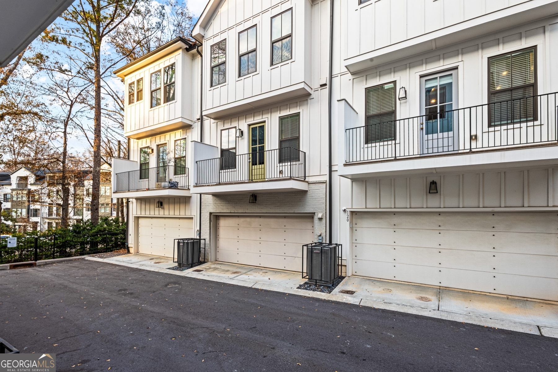 118 Chestnut Circle Atlanta, GA 30342 - Photo 18 of 18