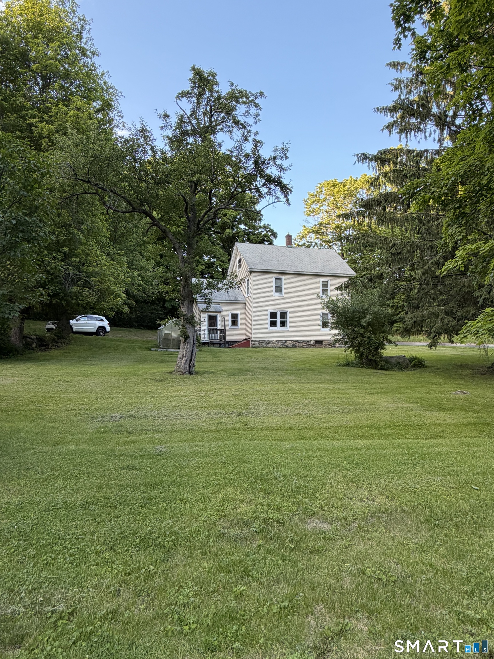 128 Toddy Hill Road Newtown, CT 06482 - Photo 3 of 6