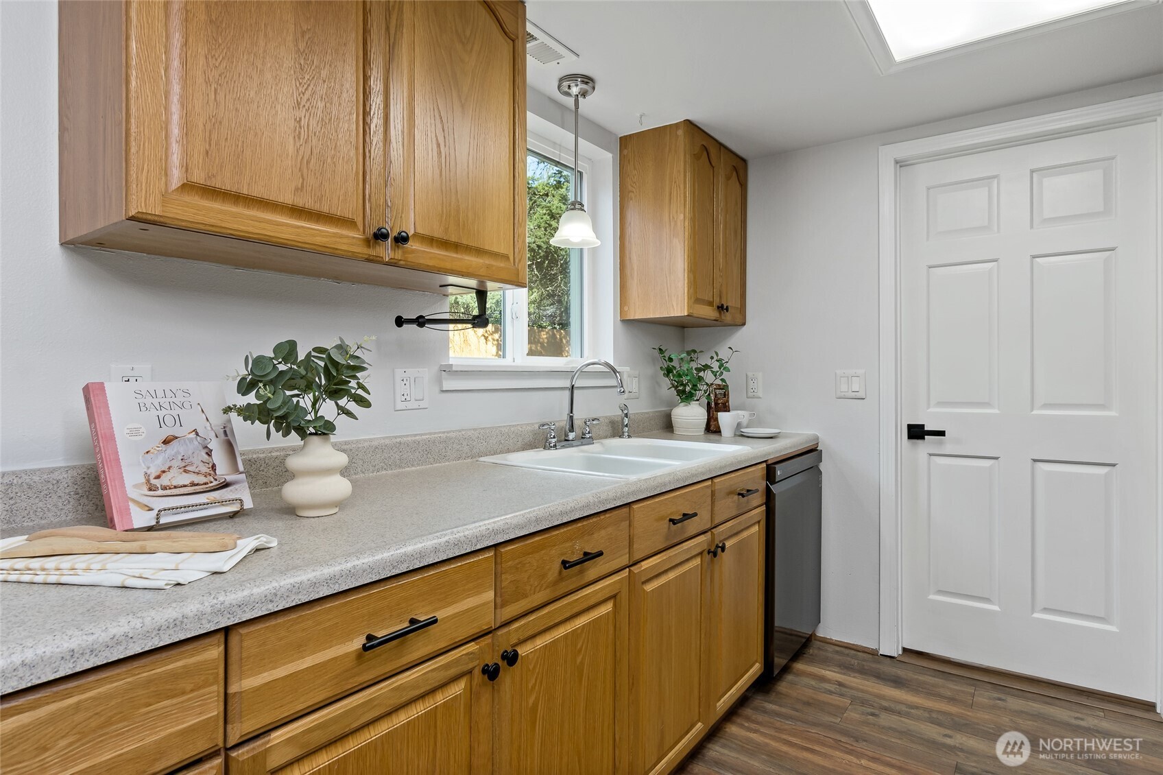 3735 Vassar Loop Southeast Lacey, WA 98503 - Photo 9 of 40