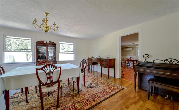 4 Robinhood Road Natick, MA 01760 - Photo 8 of 23 Gallery Image 8