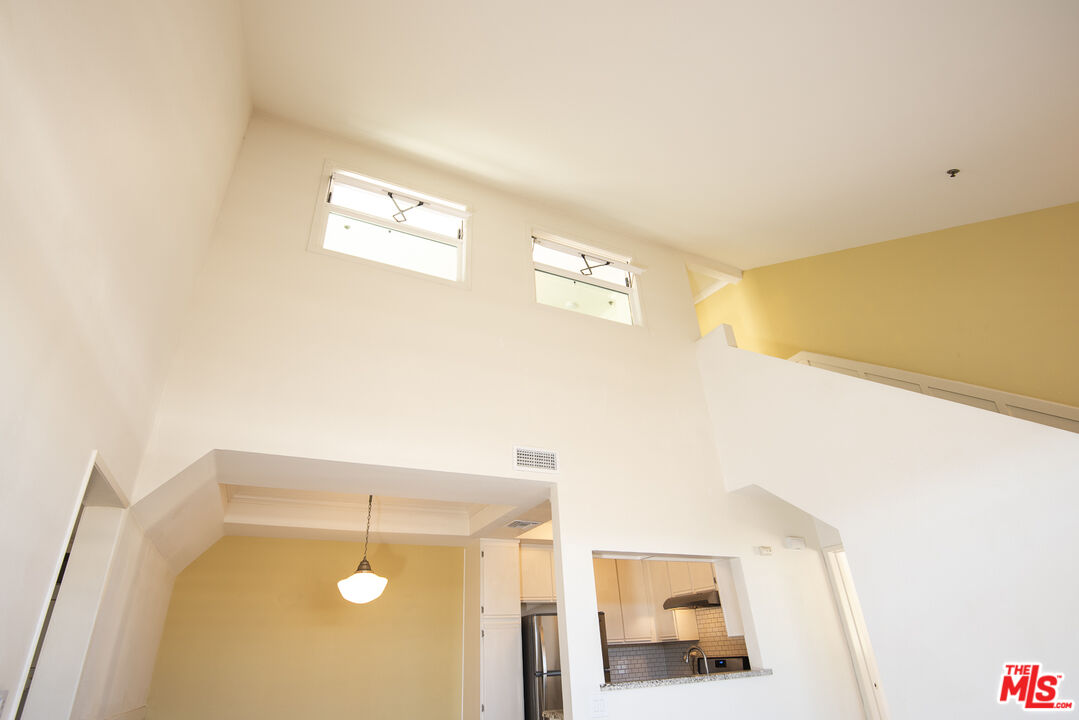 13801 Oxnard Street, Unit 206 Van Nuys, CA 91401 - Photo 11 of 38