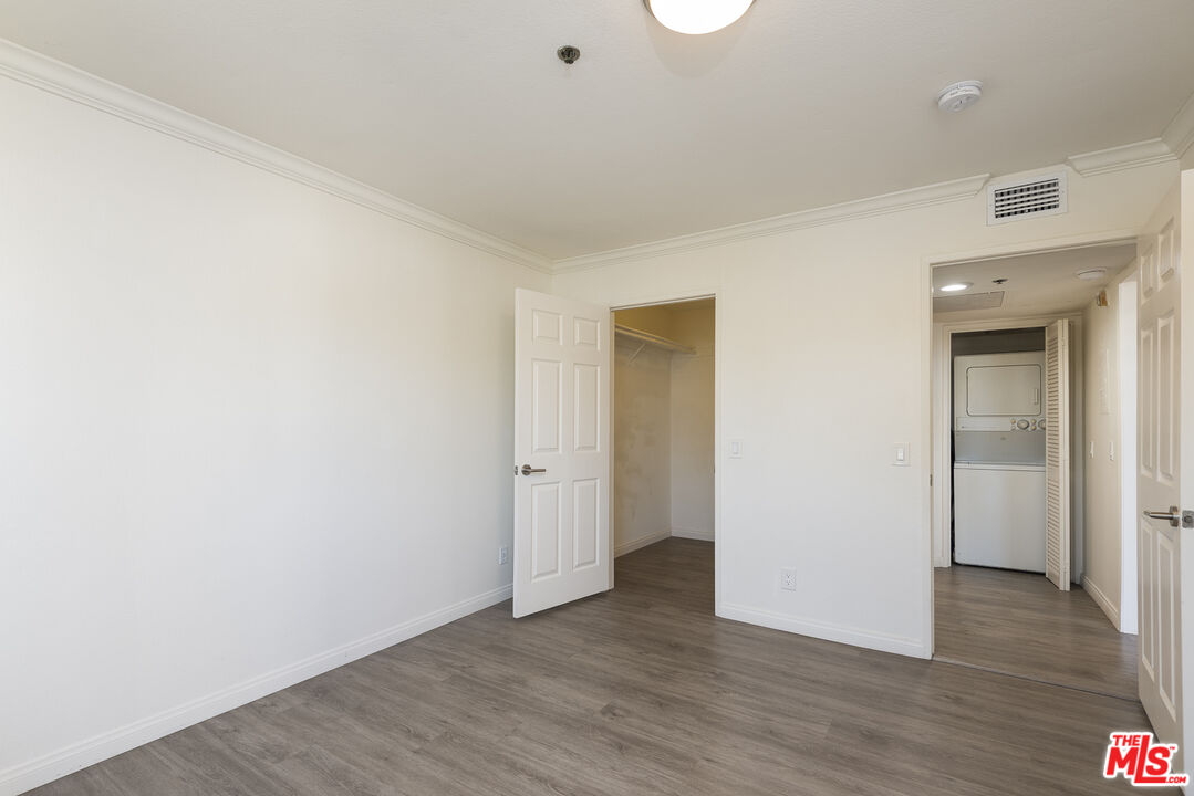13801 Oxnard Street, Unit 206 Van Nuys, CA 91401 - Photo 13 of 38