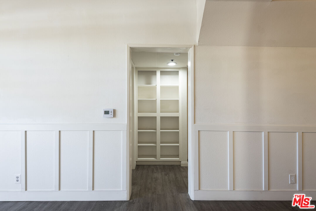 13801 Oxnard Street, Unit 206 Van Nuys, CA 91401 - Photo 15 of 38