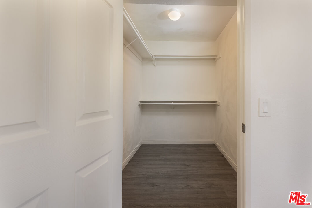 13801 Oxnard Street, Unit 206 Van Nuys, CA 91401 - Photo 20 of 38