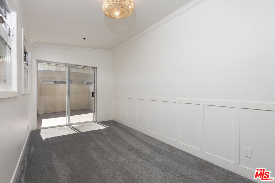 13801 Oxnard Street, Unit 206 Van Nuys, CA 91401 - Photo 24 of 38