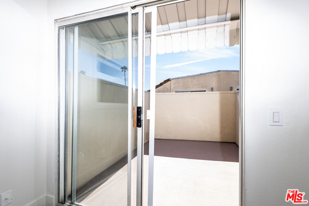 13801 Oxnard Street, Unit 206 Van Nuys, CA 91401 - Photo 27 of 38