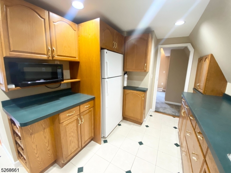 21 Columbus Street, Unit 2 Bloomfield, NJ 07003 - Photo 18 of 20