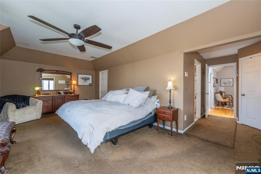 35 Turnberry Road Little Falls, NJ 07424 - Photo 18 of 41