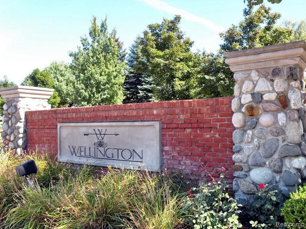 2046 Aberdeen Court Rochester, MI 48306 - Photo 2 of 31 Entrance To Subdivision