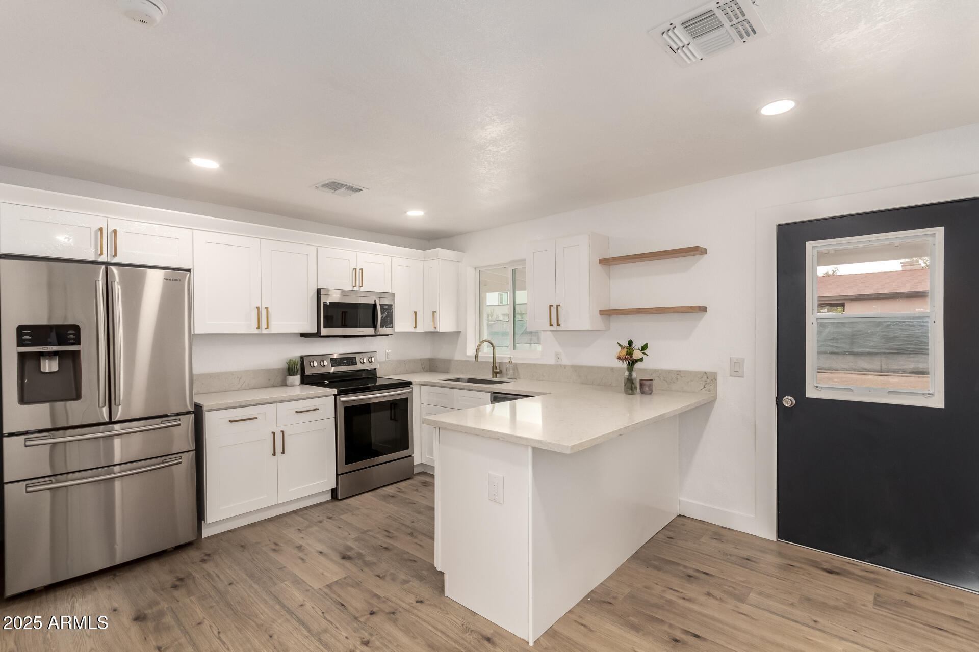 325 West Vineyard Road Phoenix, AZ 85041 - Photo 1 of 42 11 Vineyard