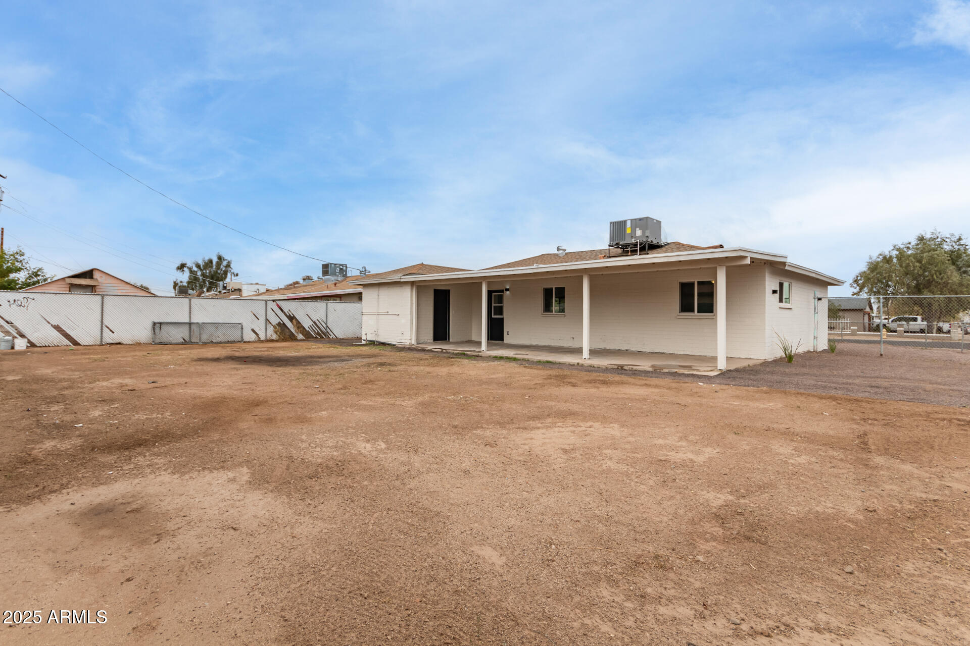 325 West Vineyard Road Phoenix, AZ 85041 - Photo 29 of 42 32 Vineyard