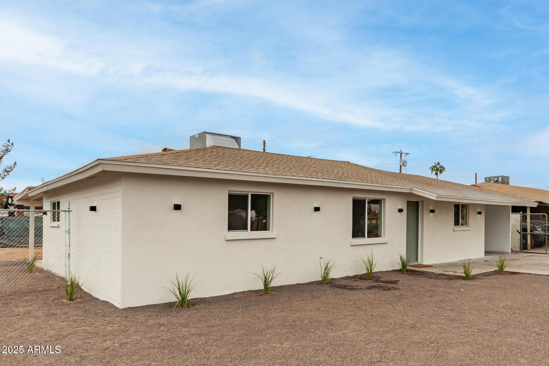 325 West Vineyard Road Phoenix, AZ 85041 - Photo 3 of 42 03 Vineyard