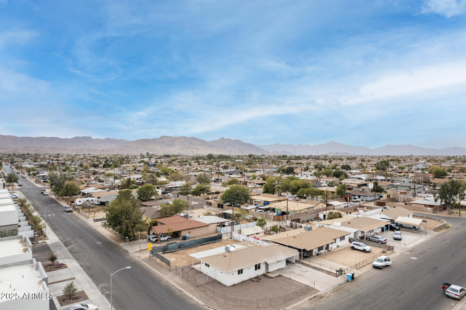 325 West Vineyard Road Phoenix, AZ 85041 - Photo 38 of 42 41 Vineyard