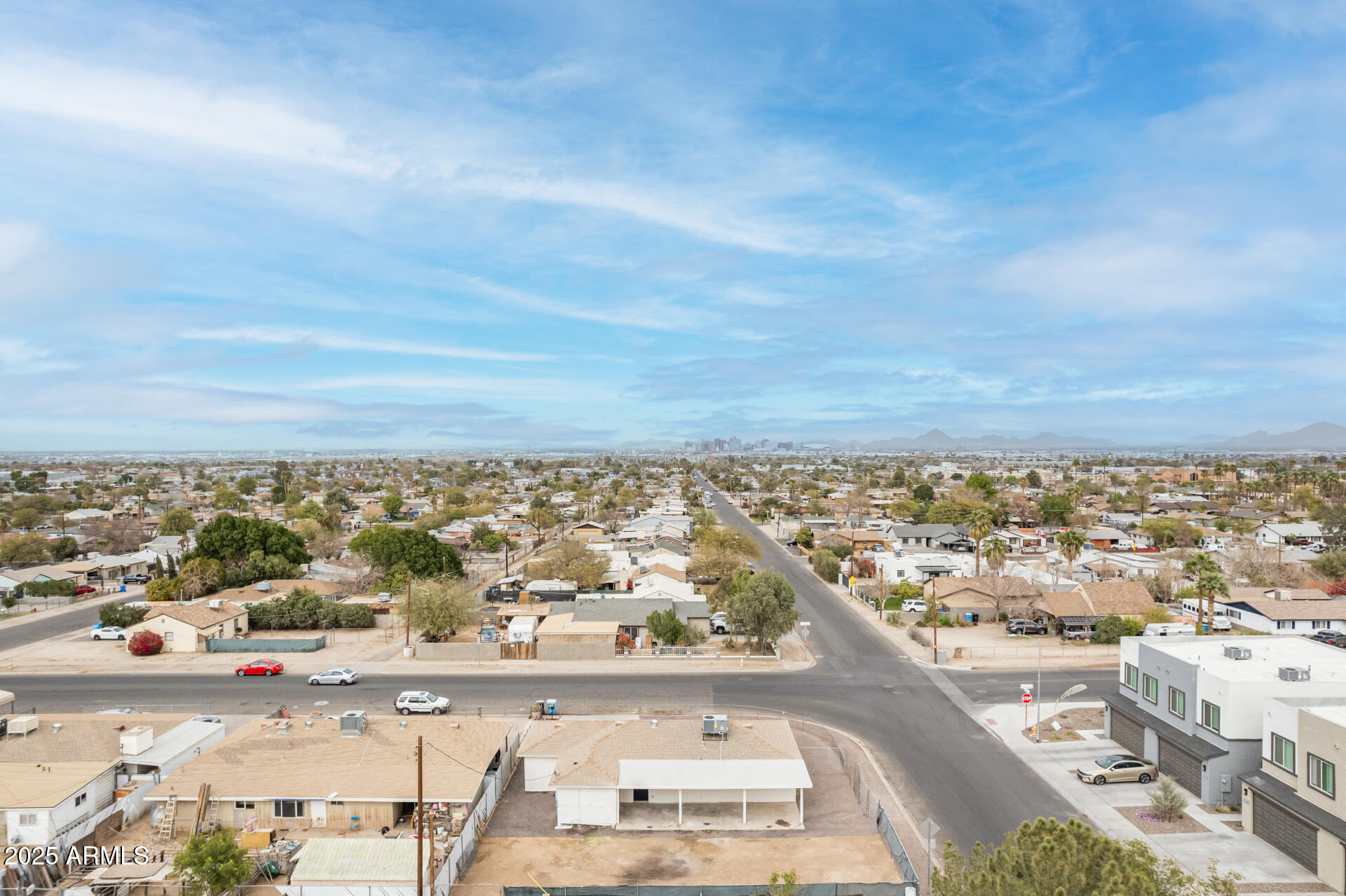 325 West Vineyard Road Phoenix, AZ 85041 - Photo 41 of 42 44 Vineyard