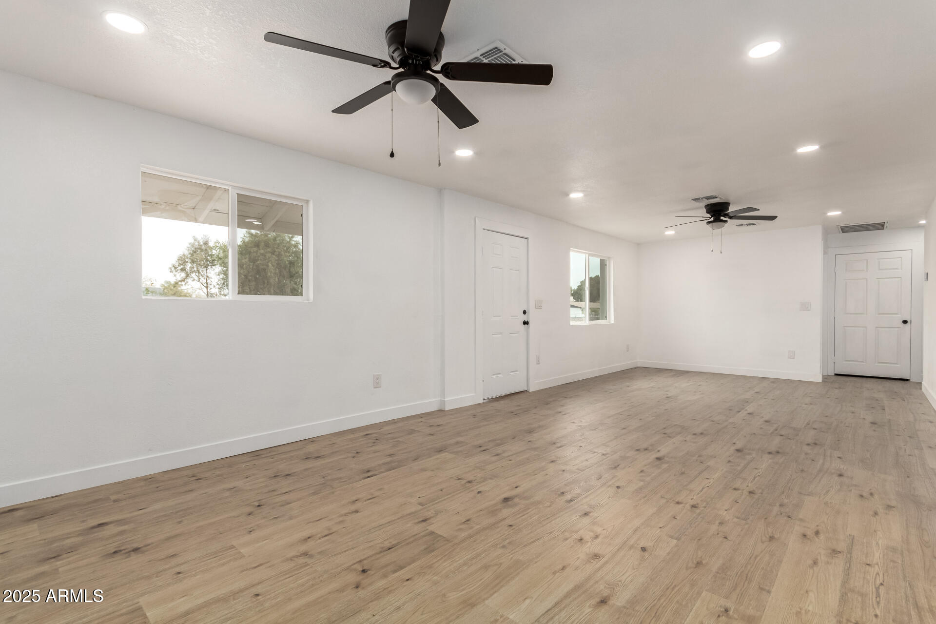 325 West Vineyard Road Phoenix, AZ 85041 - Photo 6 of 42 08 Vineyard