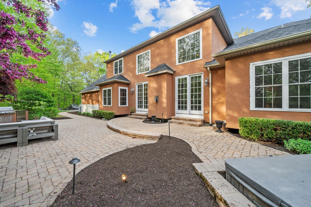 1 McKenzie Drive Smithfield, RI 02814 - Photo 4 of 26