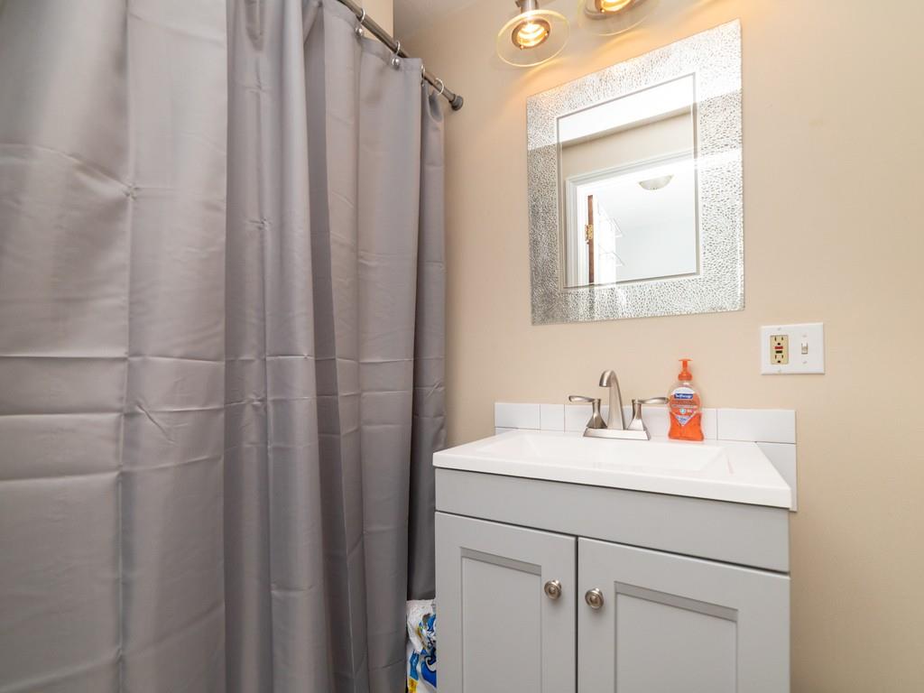 32 Dale Street Franklin, MA 02038 - Photo 15 of 28