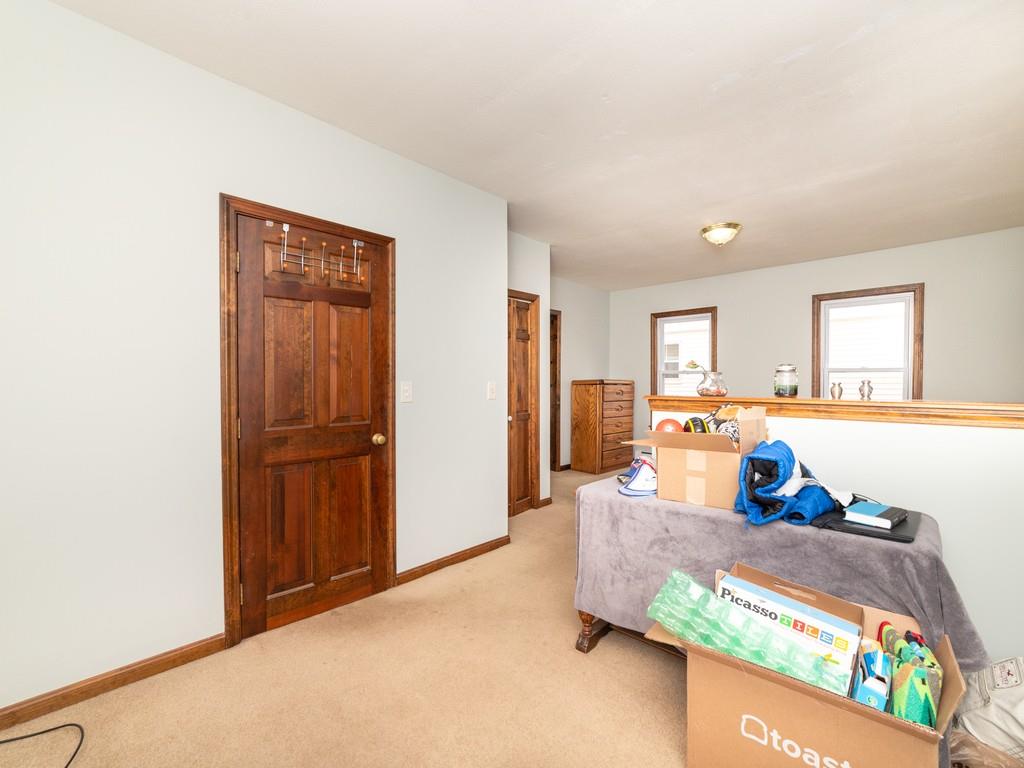 32 Dale Street Franklin, MA 02038 - Photo 10 of 28