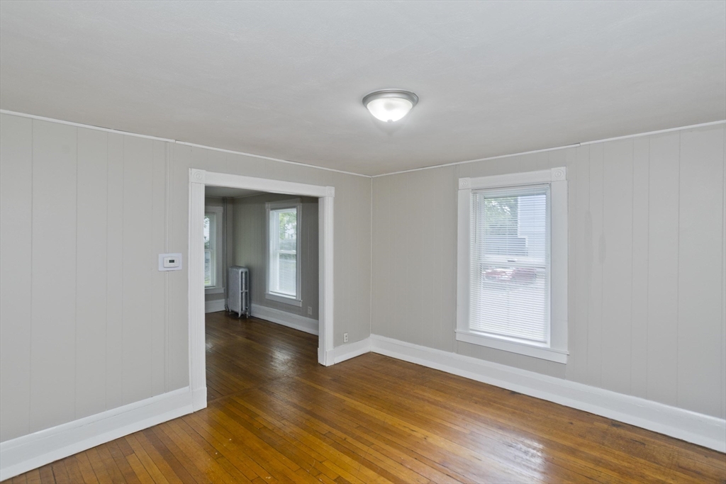 45 Orchard Street Springfield, MA 01107 - Photo 16 of 29