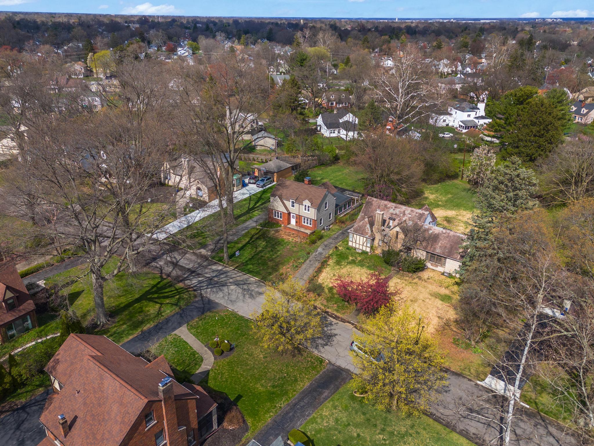 1160 Kingslea Road Columbus, OH 43209 - Photo 34 of 38 DJI_20240404152951_0275_D