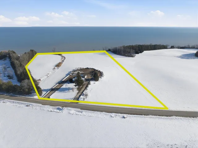 $1,900,000 | 5815 County Highway, Manitowoc, WI 54220