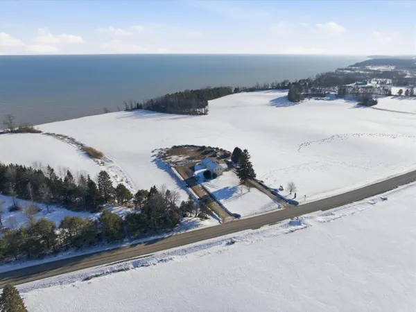 $1,900,000 | 5815 County Ls Highway, Manitowoc, WI 54220