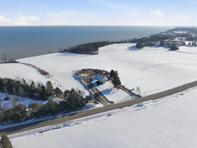 $1,900,000 | 5815 County Highway, Manitowoc, WI 54220