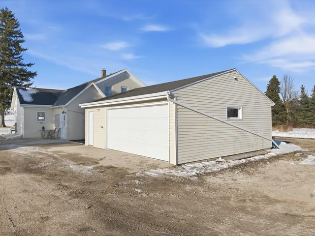 $1,900,000 | 5815 County Highway, Manitowoc, WI 54220