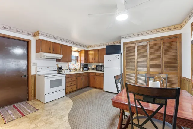 $1,900,000 | 5815 County Highway, Manitowoc, WI 54220