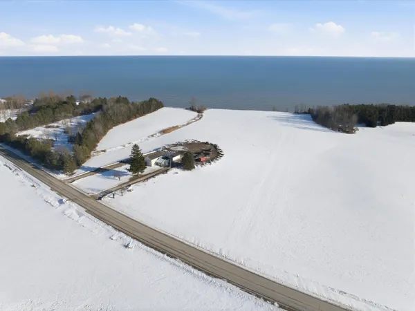 $1,900,000 | 5815 County Ls Highway, Manitowoc, WI 54220