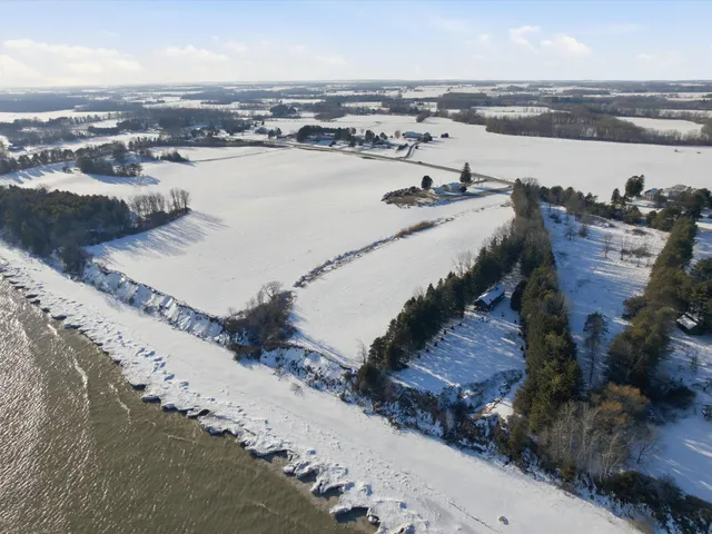 $1,900,000 | 5815 County Highway, Manitowoc, WI 54220