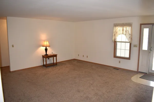 $344,900 | 106 County Road 320 North, Loda, IL 60948