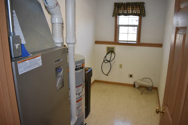 $344,900 | 106 County Road 320 North, Loda, IL 60948