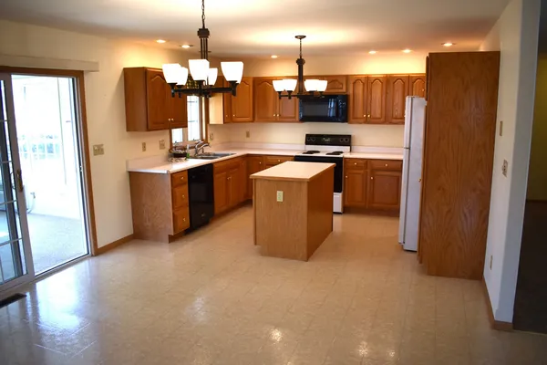$344,900 | 106 County Road 320 North, Loda, IL 60948