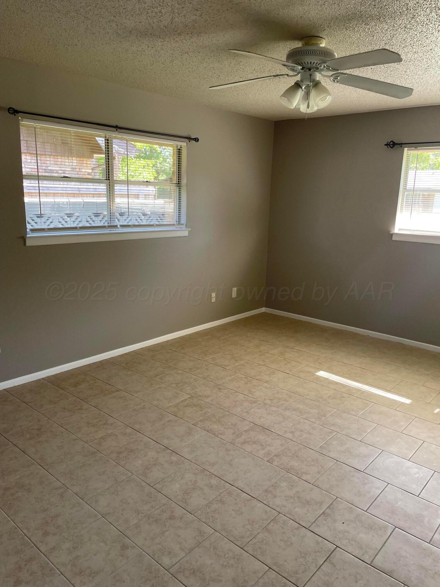 3419 Royal Road Amarillo, TX 79109 - Photo 12 of 23 IMG_1723